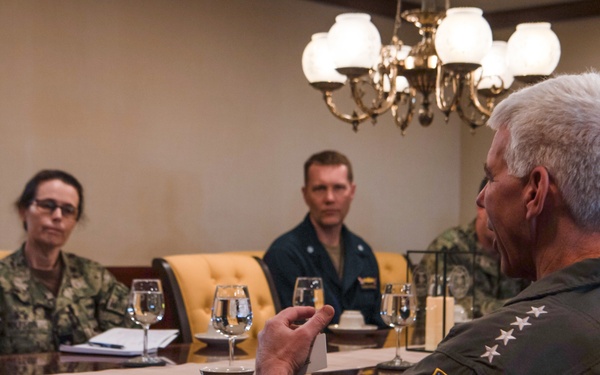 Commander, USFFC and Commander, U.S. Pacific Fleet Visit USS John C. Stennis (CVN 74)