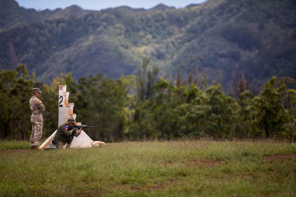 Philippine Soldier Qualifies During PLFTRC in Hawaii