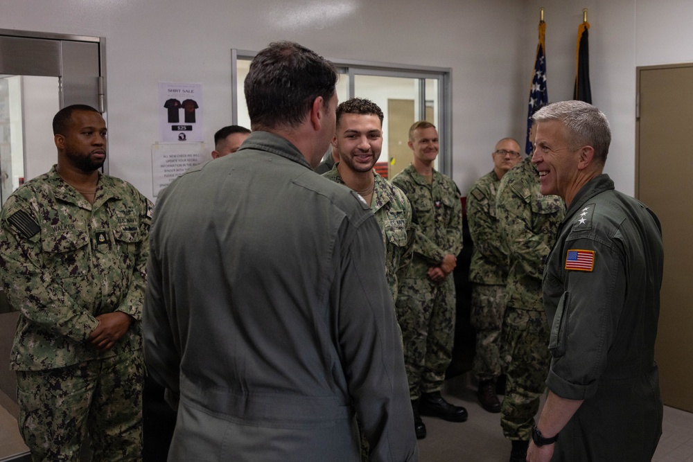 Vice Adm. Hannifin visits Carrier Air Wing 5