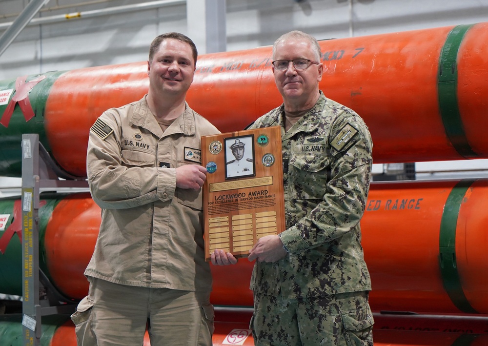 Lockwood Award presented to Navy Submarine Torpedo Facility onboard Naval Weapons Station Yorktown