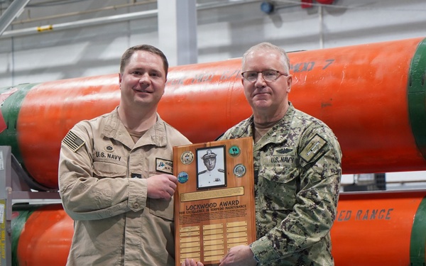 Lockwood Award presented to Navy Submarine Torpedo Facility onboard Naval Weapons Station Yorktown