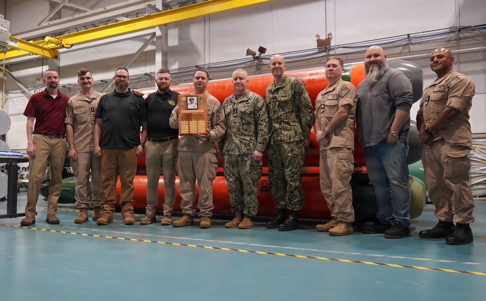 Lockwood Award presented to Navy Submarine Torpedo Facility onboard Naval Weapons Station Yorktown