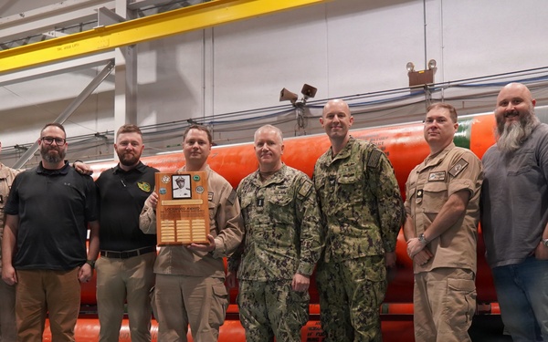 Lockwood Award presented to Navy Submarine Torpedo Facility onboard Naval Weapons Station Yorktown