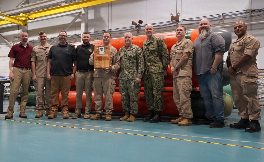 Lockwood Award presented to the Navy Submarine Torpedo Facility onboard Naval Weapons Station Yorktown