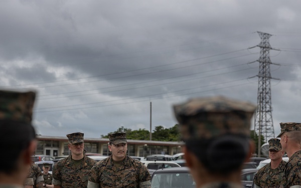 U.S. Marines Receive Navy and Marine Corps Achievement Medal from 3rd Marine Division Commanding General