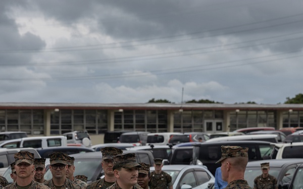 U.S. Marines Receive Navy and Marine Corps Achievement Medal from 3rd Marine Division Commanding General