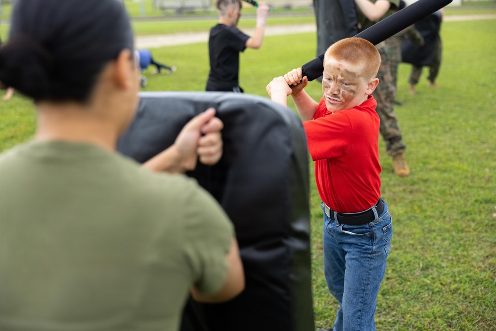 MACG-18 hosts devil pup day