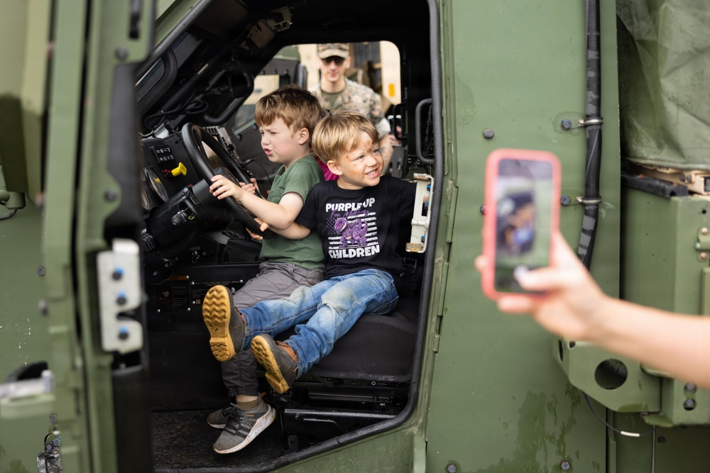 MACG-18 hosts devil pup day