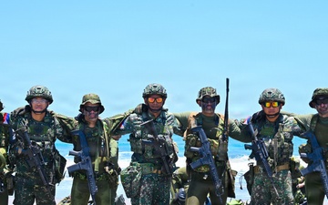Balikatan 2026: Japan Ground Self-Defense Force, Philippine Army conduct amphibious assault