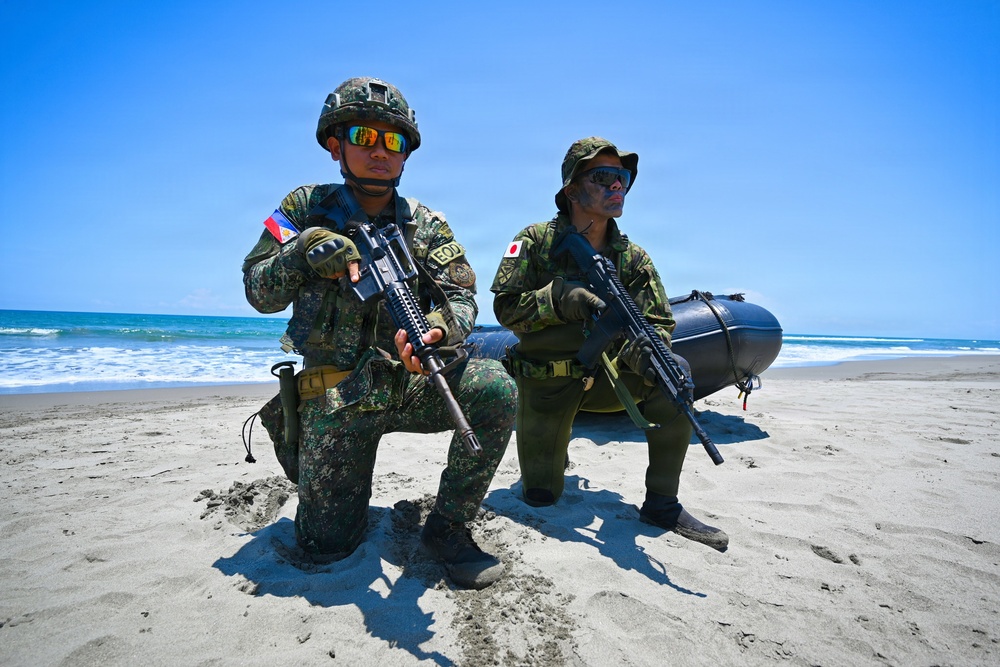 Balikatan 2026: Japan Ground Self-Defense Force, Philippine Army conduct amphibious assault