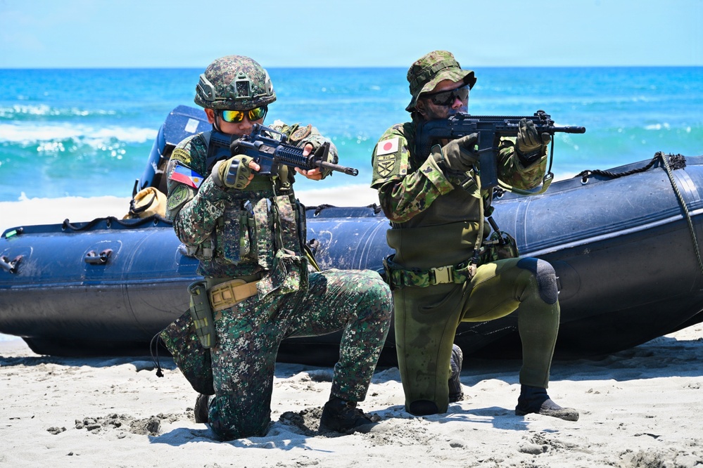 Balikatan 2026: Japan Ground Self-Defense Force, Philippine Army conduct amphibious assault