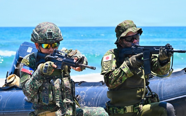 Balikatan 2026: Japan Ground Self-Defense Force, Philippine Army conduct amphibious assault