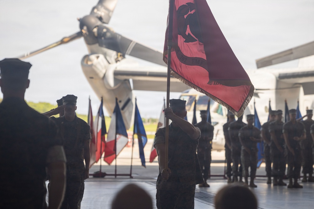 Col. Daniel Schierling relinquishes command of VMM-262 to Lt. Col. Derick E. Staffenson