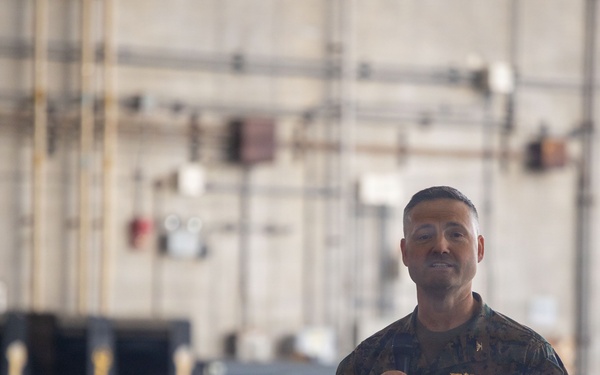 Col. Daniel Schierling relinquishes command of VMM-262 to Lt. Col. Derick E. Staffenson