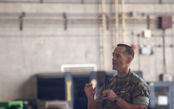 Col. Daniel Schierling relinquishes command of VMM-262 to Lt. Col. Derick E. Staffenson