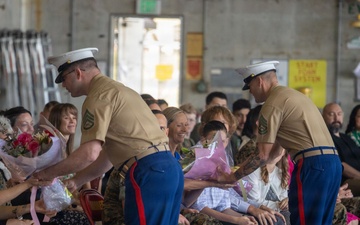 Col. Daniel Schierling relinquishes command of VMM-262 to Lt. Col. Derick E. Staffenson