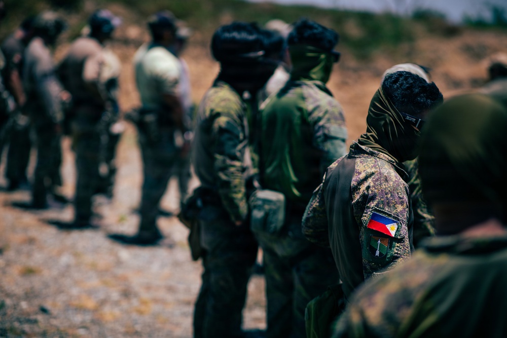Balikatan 2026: Green Berets and Philippine Special Operators conduct pistol range