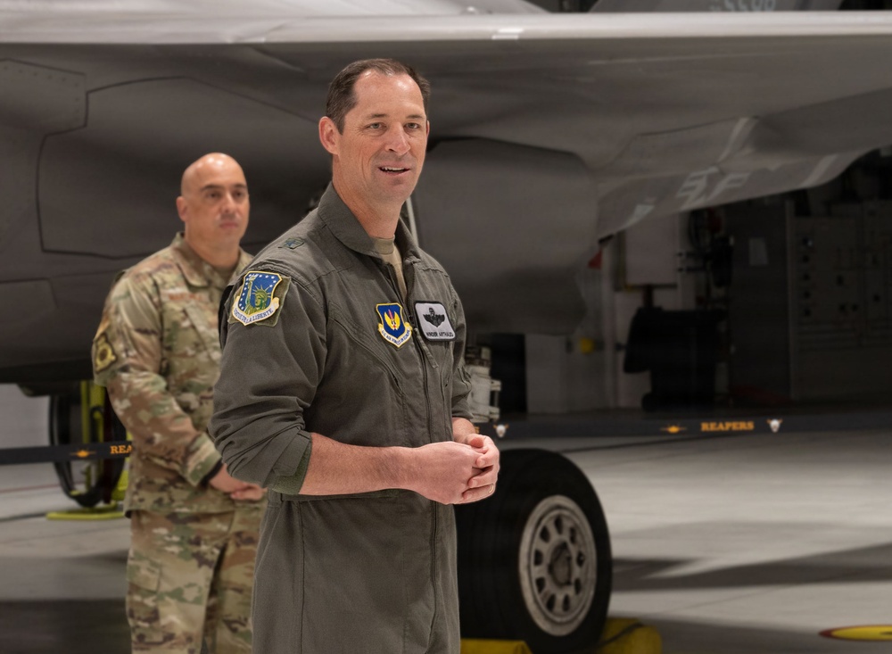 48 FW DOWEA students receive Commander’s Award