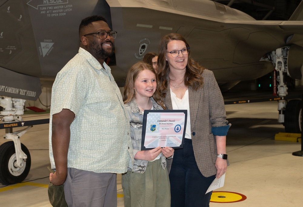 48 FW DOWEA students receive Commander’s Award