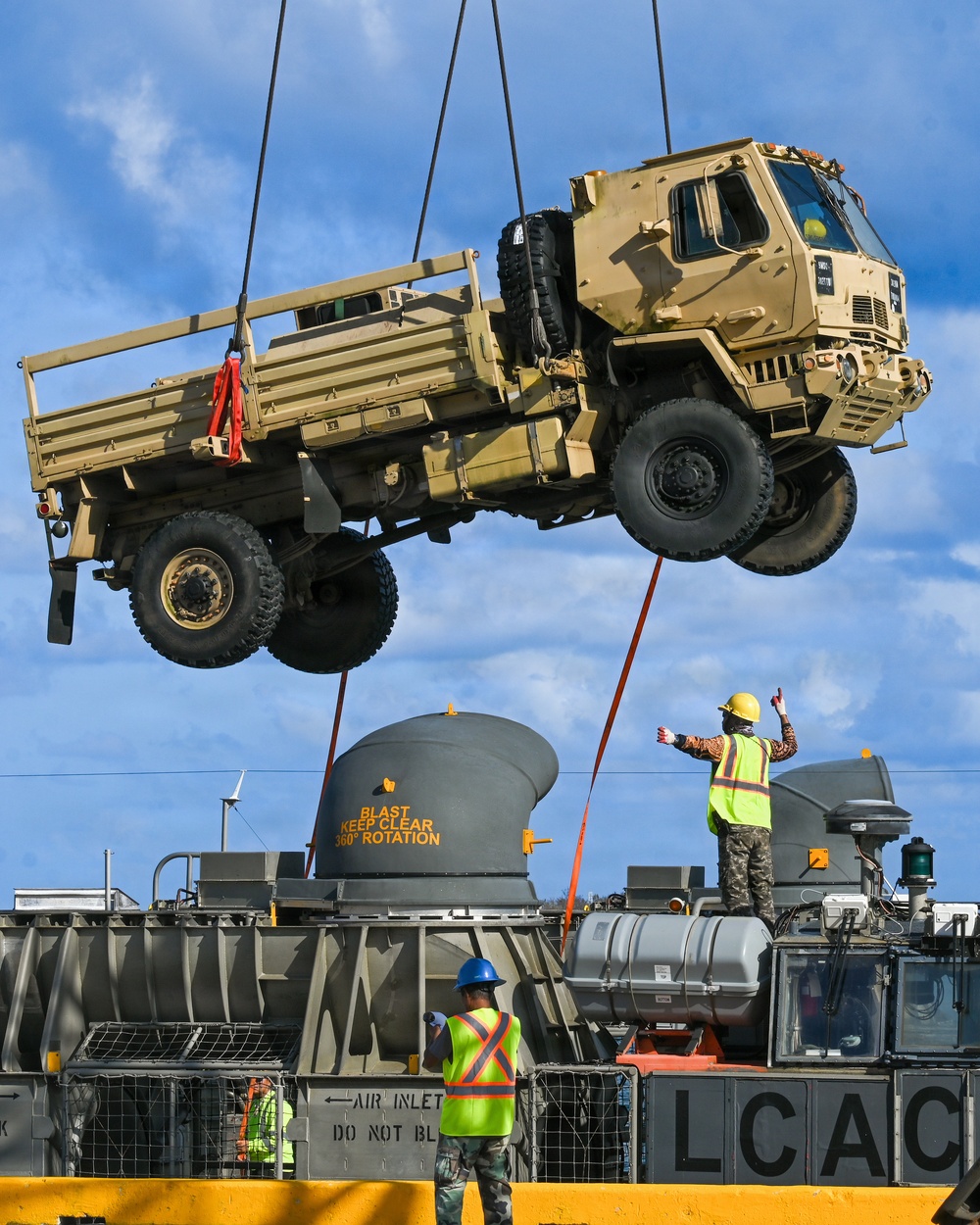 LCACs’ 62, 52 arrives in Saipan bearing Army vehicles for Typhoon Sinlaku response
