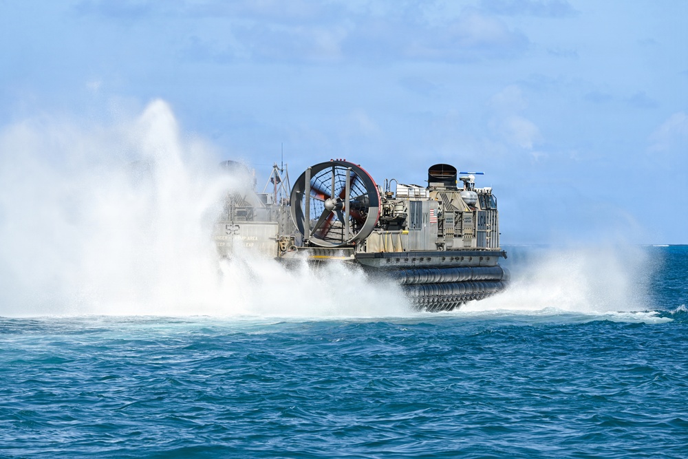 LCACs’ 62, 52 arrives in Saipan bearing Army vehicles for Typhoon Sinlaku response