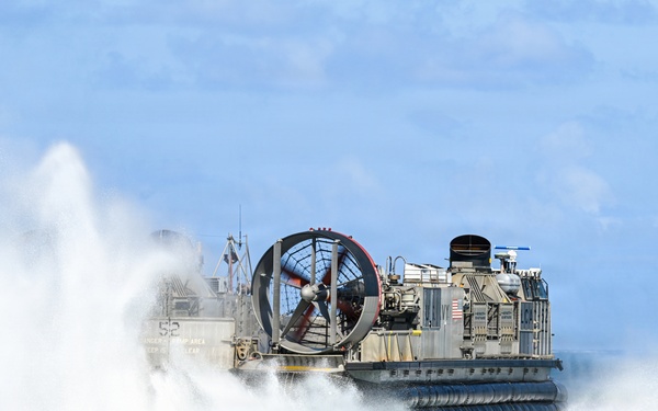 LCACs’ 62, 52 arrives in Saipan bearing Army vehicles for Typhoon Sinlaku response