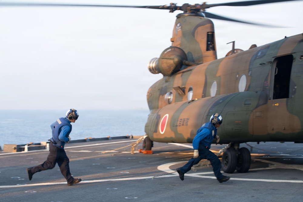 Balikatan 2026: Task Force Ashland participates in deck landing quals with
JMSDF
