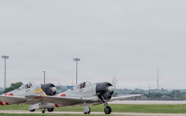 Aircraft arrive for The Great Texas Airshow