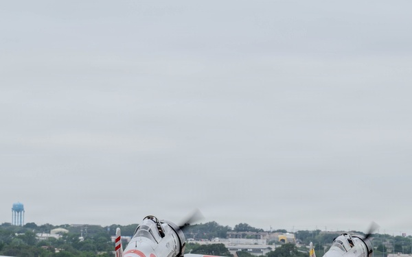 Aircraft arrive for The Great Texas Airshow