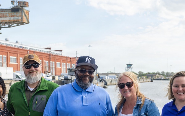 Shipyard Spotlight: Dexter Swain, Code 900R.2 Production Resources Department, Production Controller