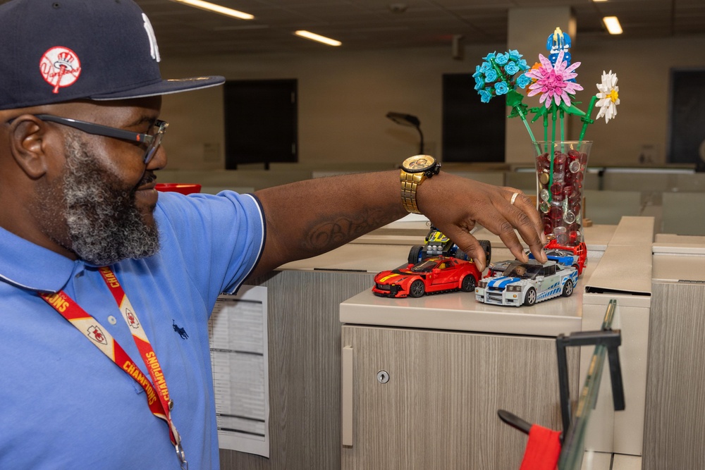 Shipyard Spotlight: Dexter Swain, Code 900R.2 Production Resources Department, Production Controller
