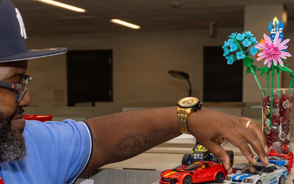 Shipyard Spotlight: Dexter Swain, Code 900R.2 Production Resources Department, Production Controller