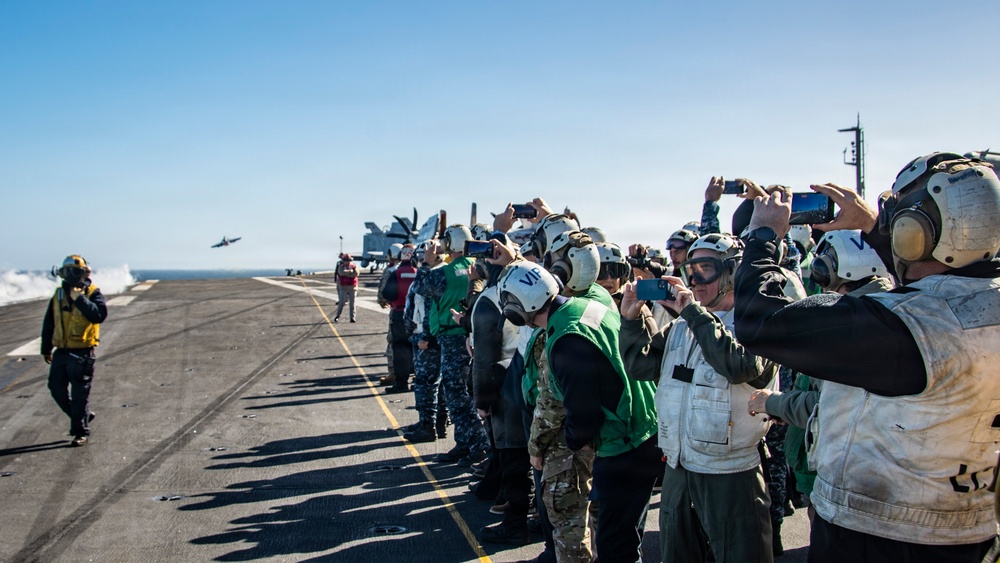President of the Republic of Argentina and Argentine Distinguished Visitors Tour USS Nimitz
