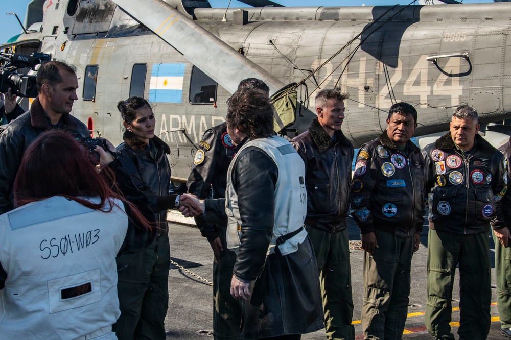 President of the Republic of Argentina and Argentine Distinguished Visitors Tour USS Nimitz