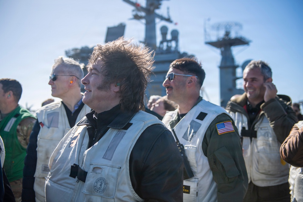 President of the Republic of Argentina and Argentine Distinguished Visitors Tour USS Nimitz