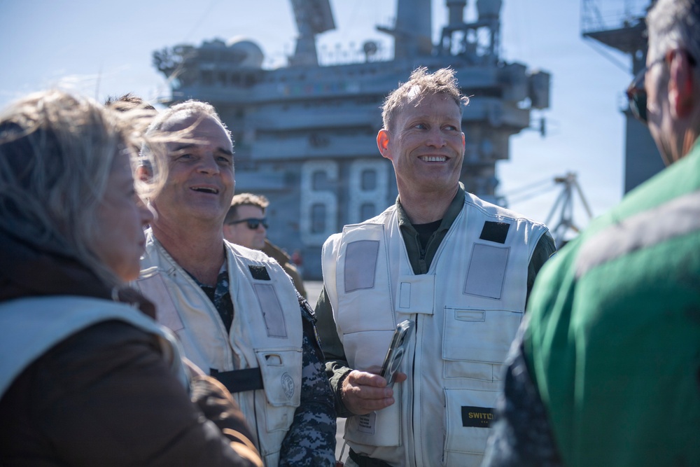 President of the Republic of Argentina and Argentine Distinguished Visitors Tour USS Nimitz