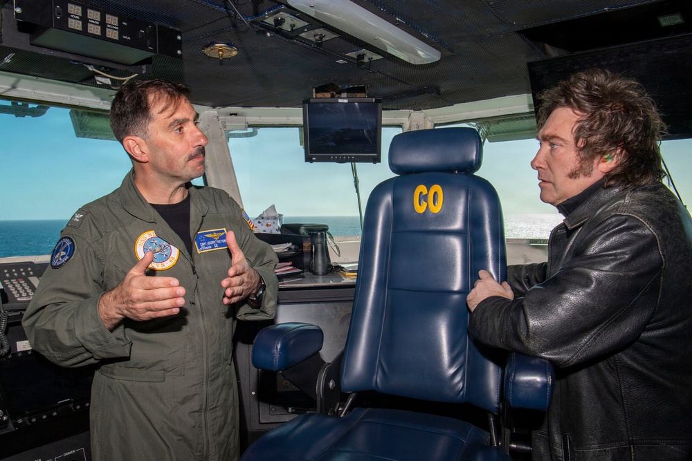 President of the Republic of Argentina and Argentine Distinguished Visitors Tour USS Nimitz