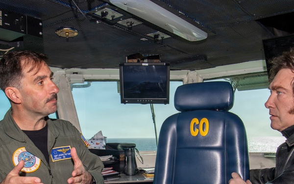 President of the Republic of Argentina and Argentine Distinguished Visitors Tour USS Nimitz