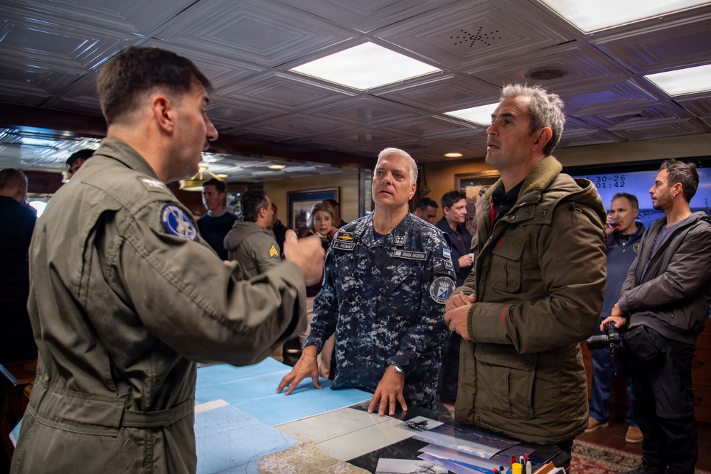 President of the Republic of Argentina and Argentine Distinguished Visitors Tour USS Nimitz