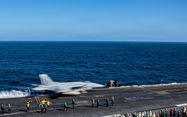 President of the Republic of Argentina and Argentine Distinguished Visitors Tour USS Nimitz