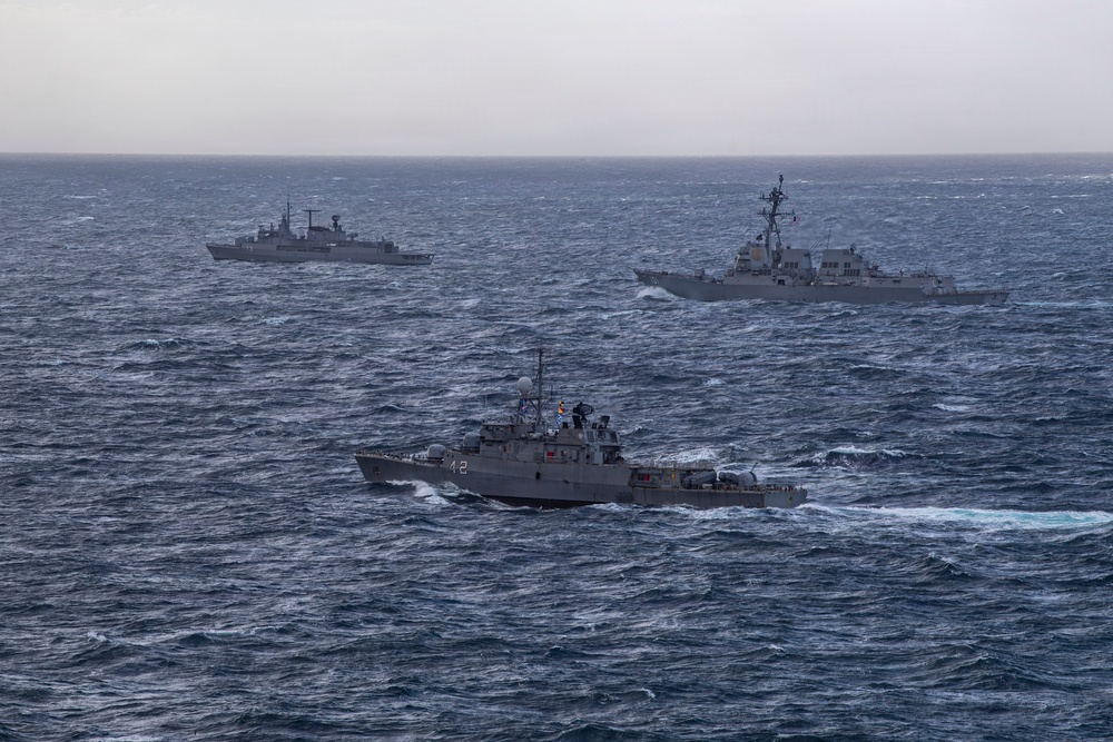 Argentine Navy and U.S. Navy Conduct Bilateral Maritime Engagement in Atlantic Ocean