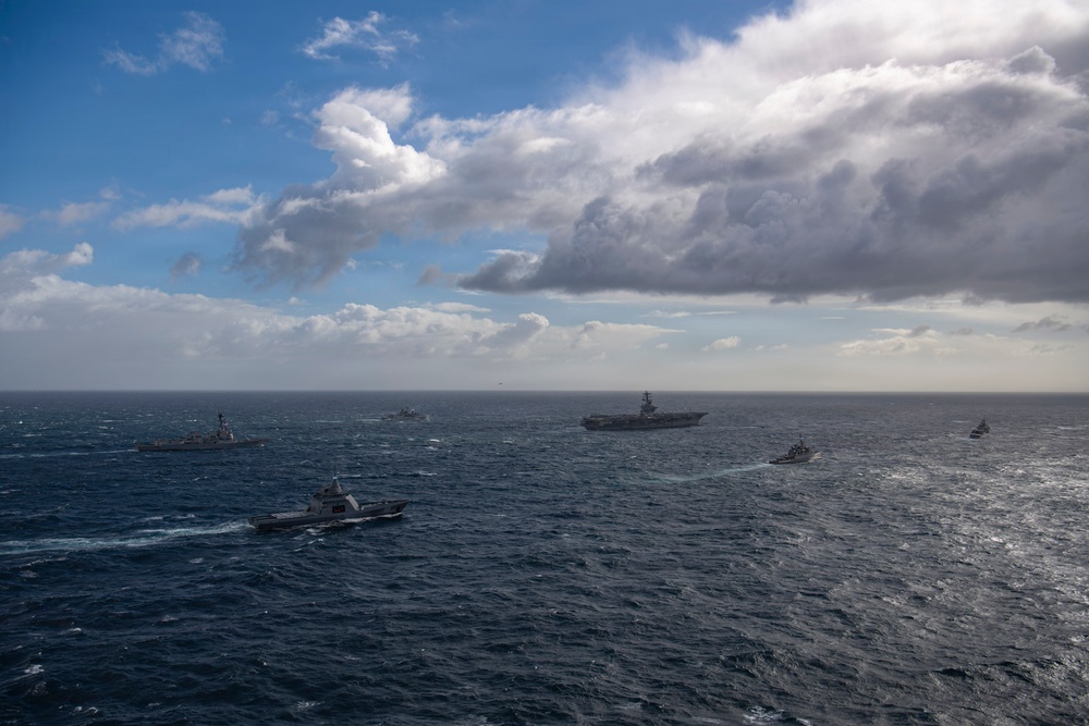 Argentine Navy and U.S. Navy Conduct Bilateral Maritime Engagement in Atlantic Ocean