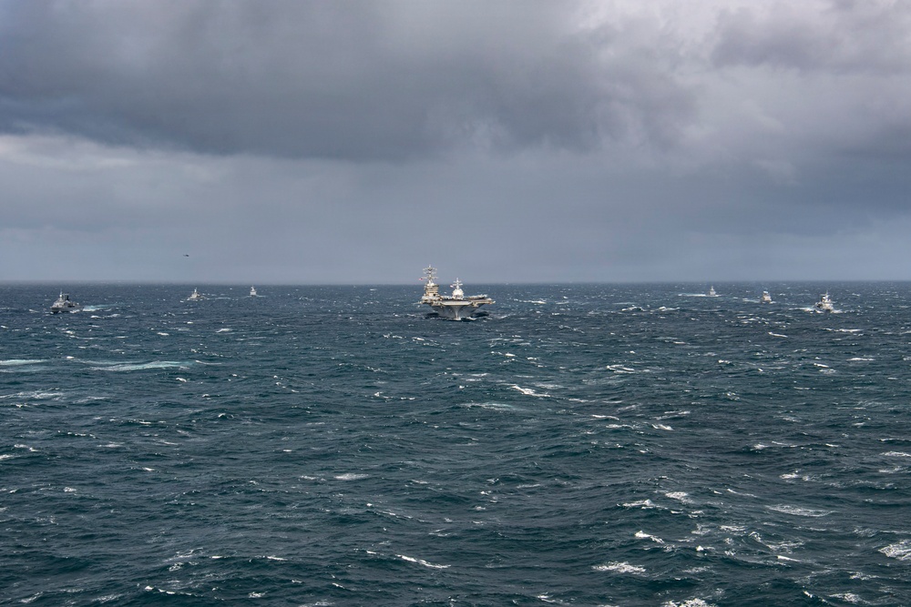 Argentine Navy and U.S. Navy Conduct Bilateral Maritime Engagement in Atlantic Ocean