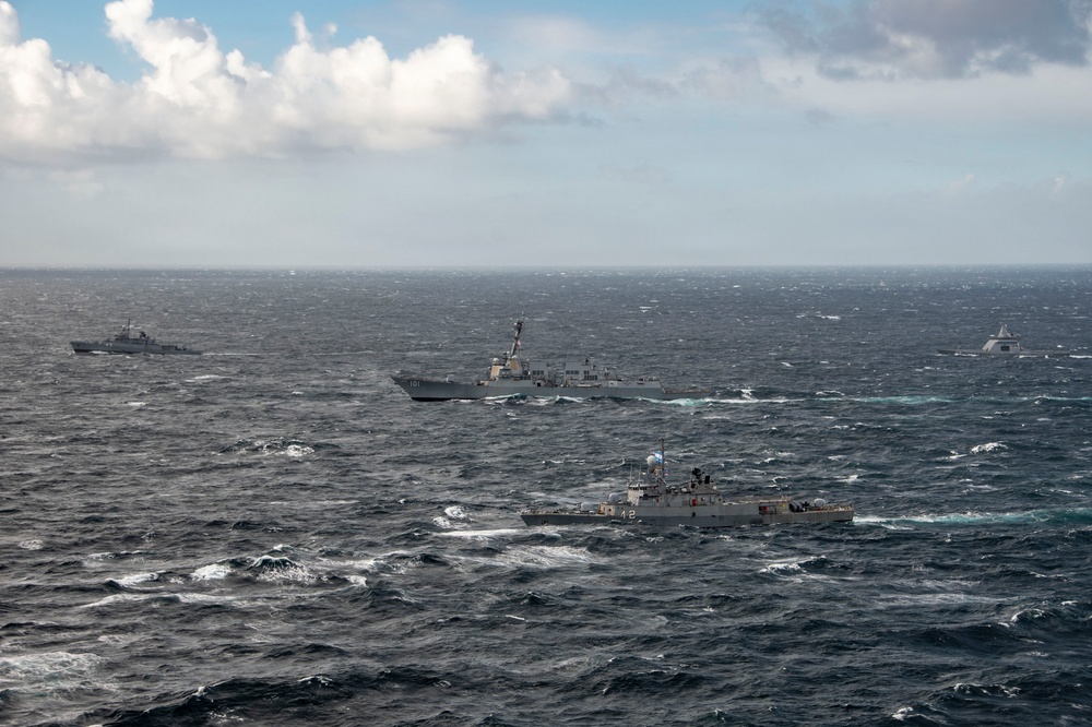 Argentine Navy and U.S. Navy Conduct Bilateral Maritime Engagement in Atlantic Ocean