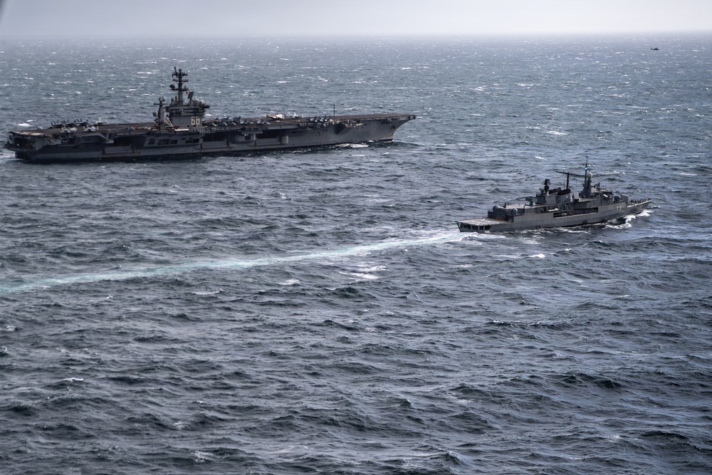 Argentine Navy and U.S. Navy Conduct Bilateral Maritime Engagement in Atlantic Ocean