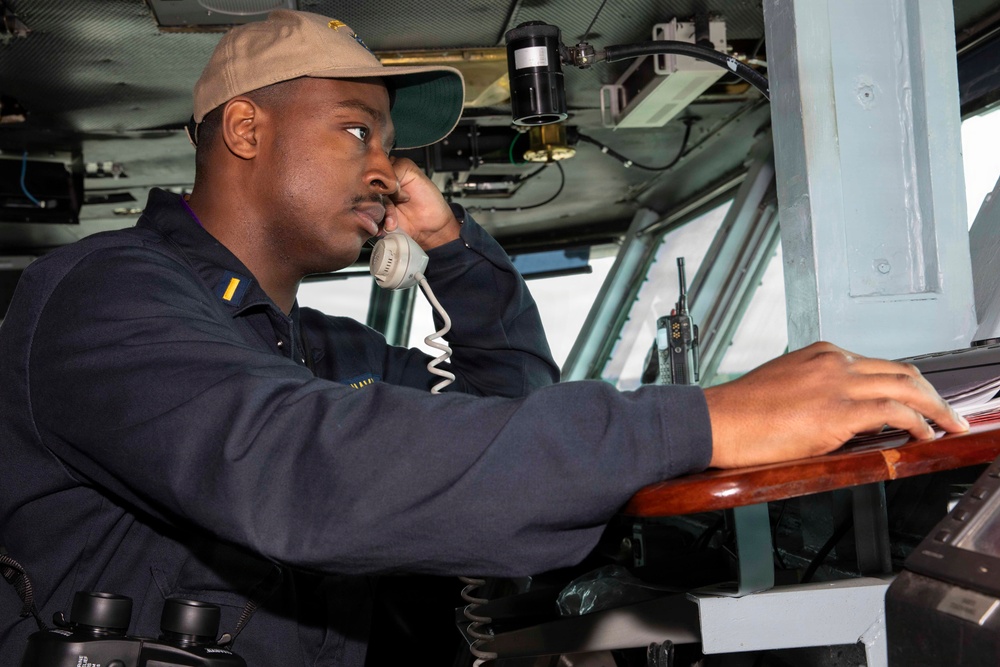 Ike Conducts Planned Incremental Availability maintenance period