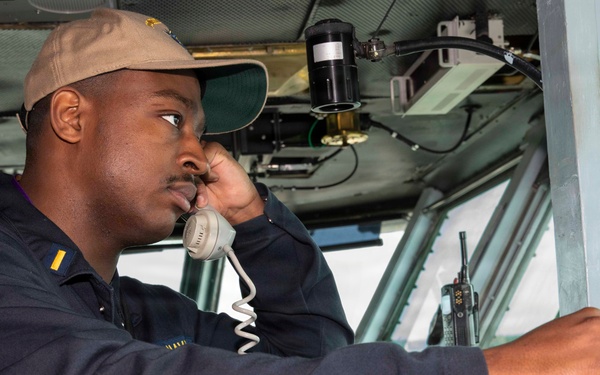 Ike Conducts Planned Incremental Availability maintenance period