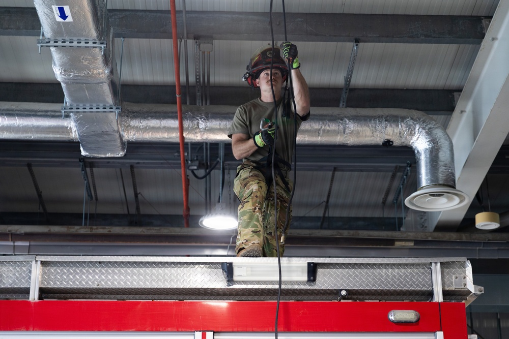 U.S. Army Firefighters conduct rappelling training