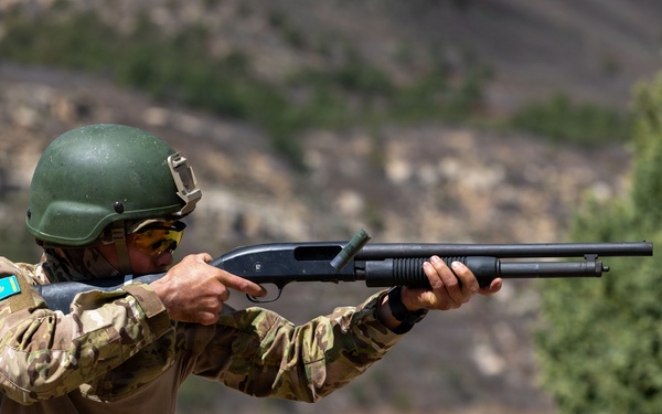 Upholding a Legacy of Partnership: Kazakhstan Soldiers Compete in Region VII Best Warrior Competition