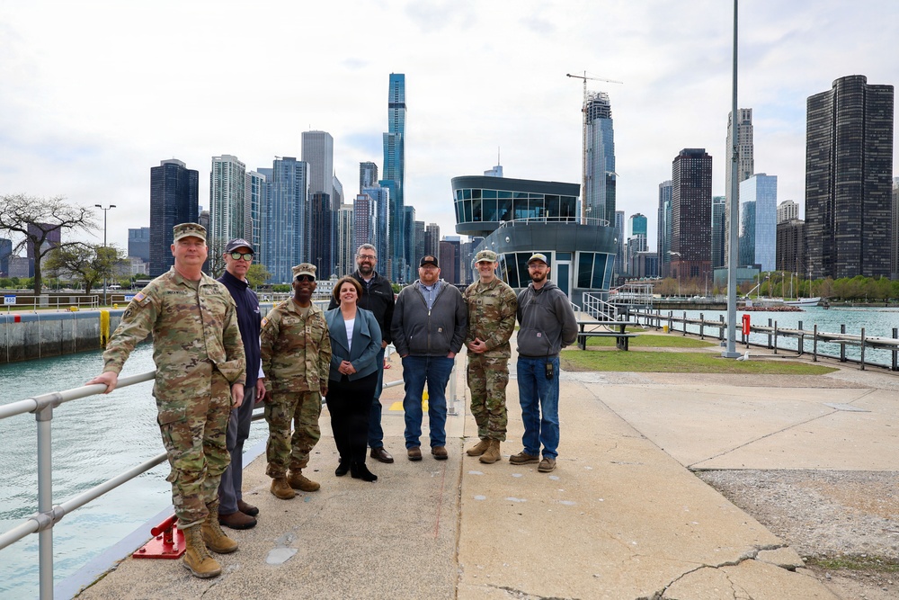 Maj. Gen. Jason Kelly visits Chicago Harbor Lock